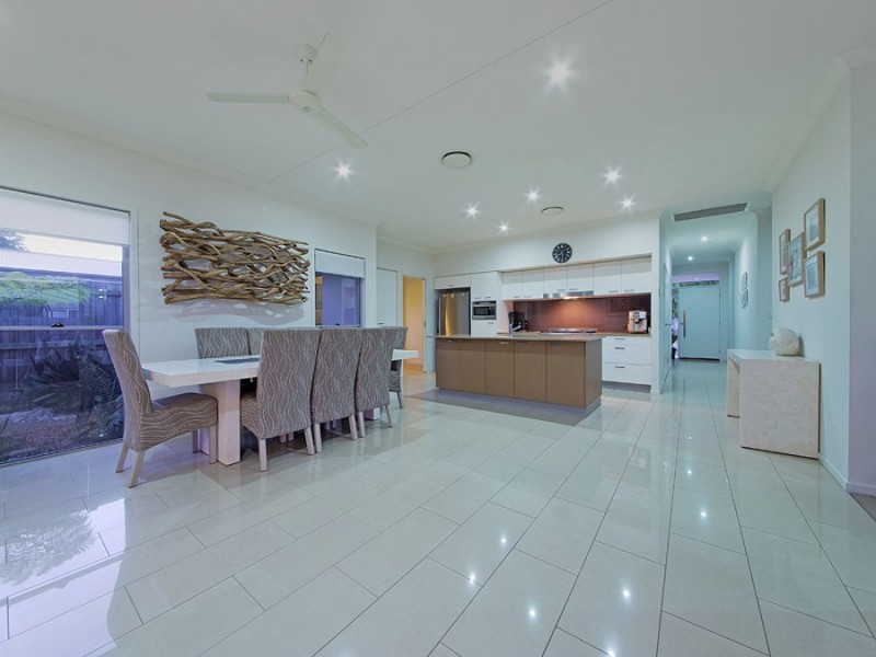 41 Brook Street, Wakerley QLD 4154