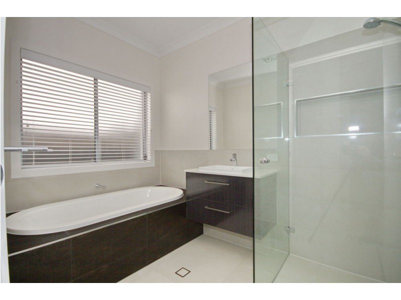 25 Nichols Street, Gumdale QLD 4154