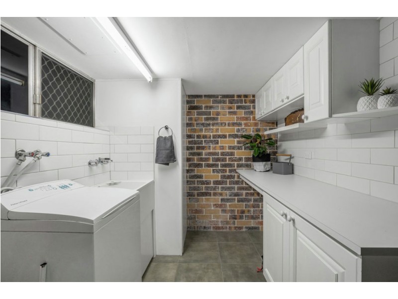 65 Barbara Street, Manly West QLD 4179