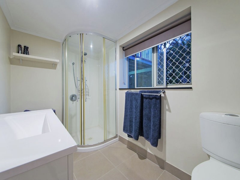 67 Duncan Street, Wynnum West QLD 4178