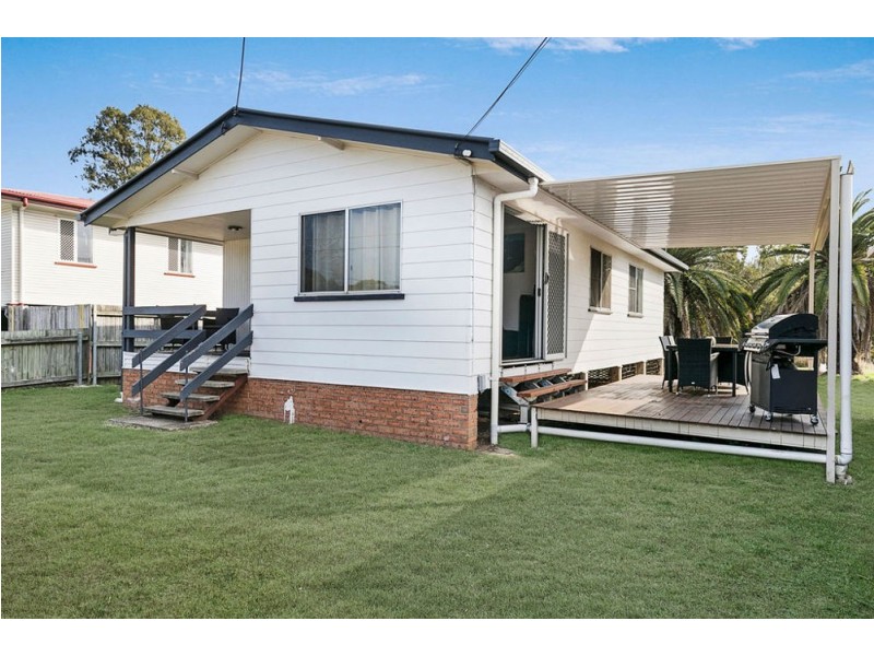 5 Malabar Street, Wynnum West QLD 4178