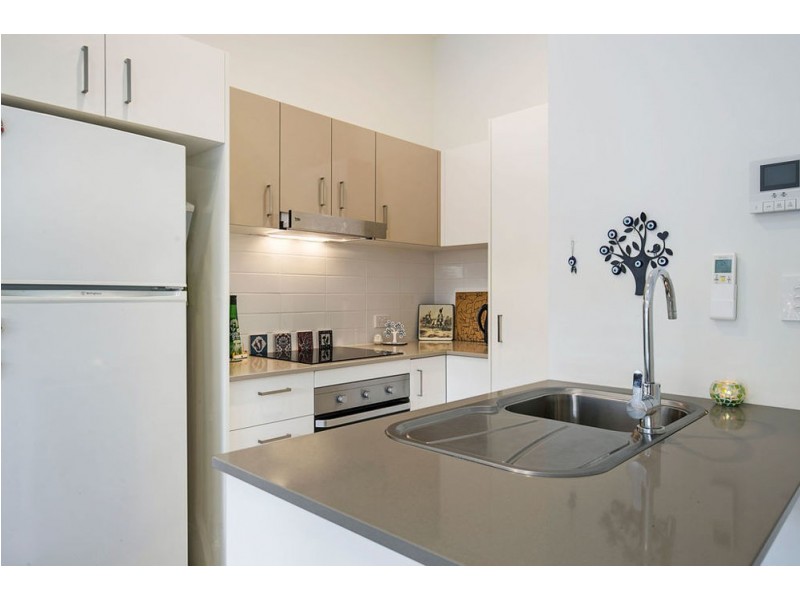 2/34 Emsworth Street, Wynnum QLD 4178