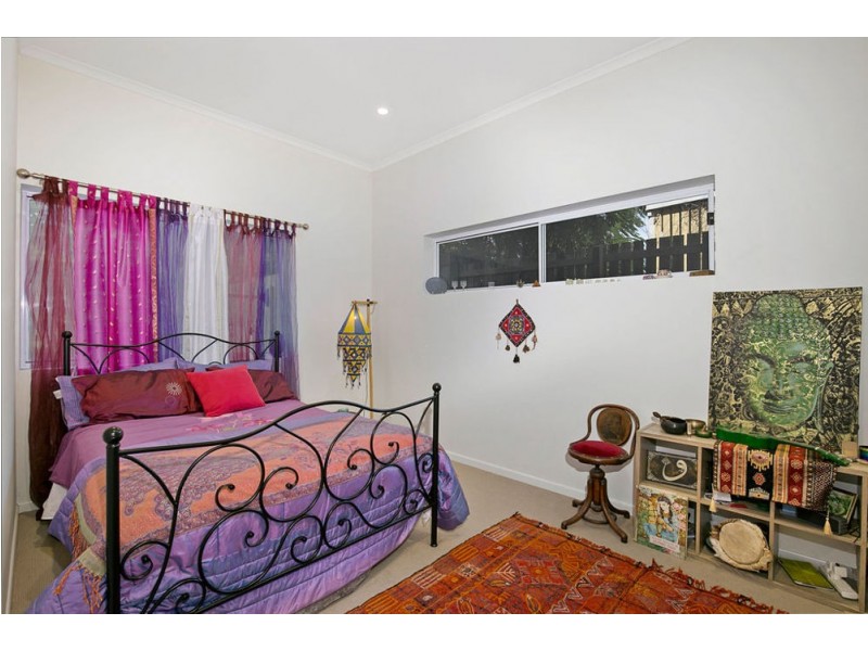 2/34 Emsworth Street, Wynnum QLD 4178