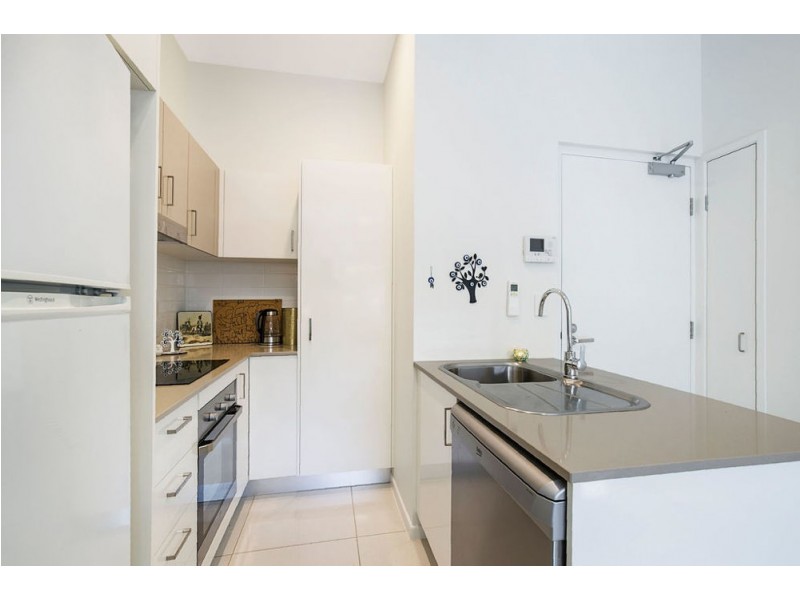 2/34 Emsworth Street, Wynnum QLD 4178