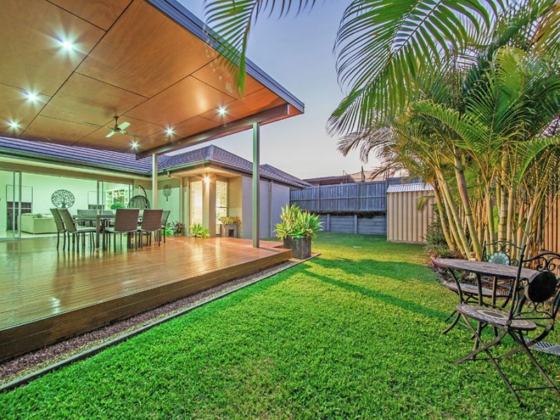 26 Esk Crescent, Wakerley QLD 4154