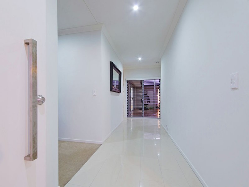 26 Esk Crescent, Wakerley QLD 4154