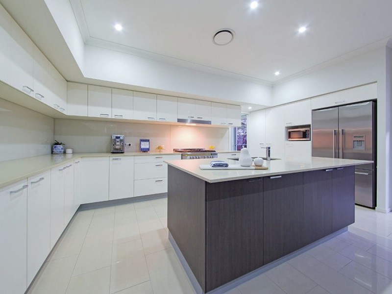 26 Esk Crescent, Wakerley QLD 4154