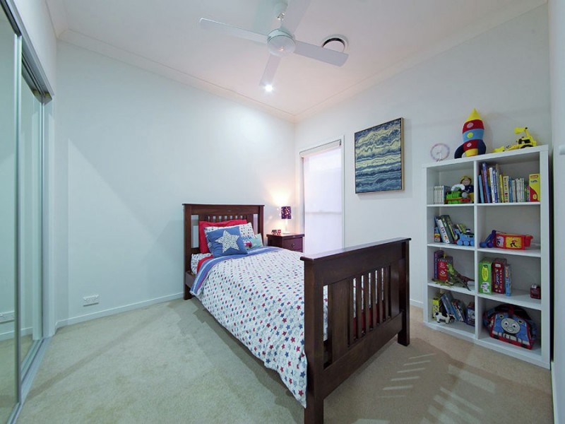 26 Esk Crescent, Wakerley QLD 4154