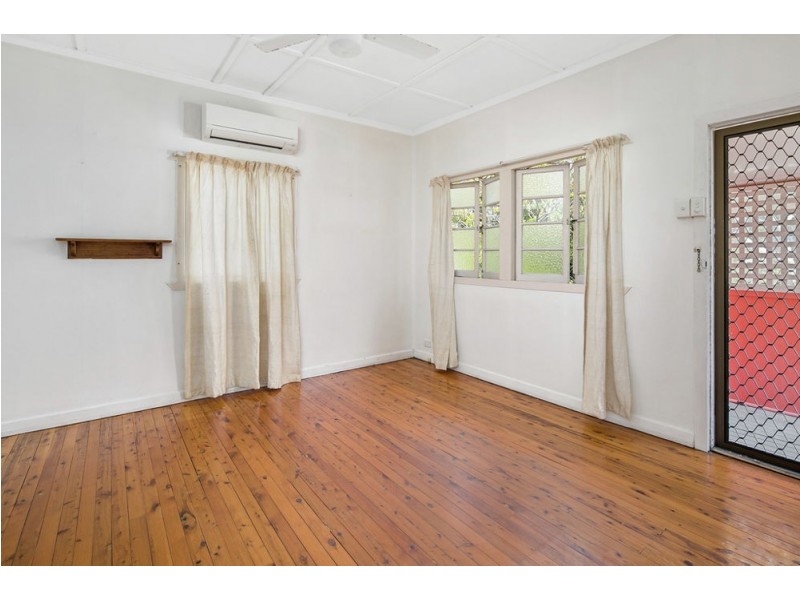 250 Whites Rd, Lota QLD 4179