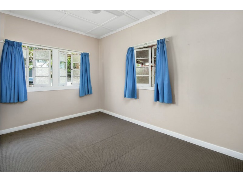 250 Whites Rd, Lota QLD 4179