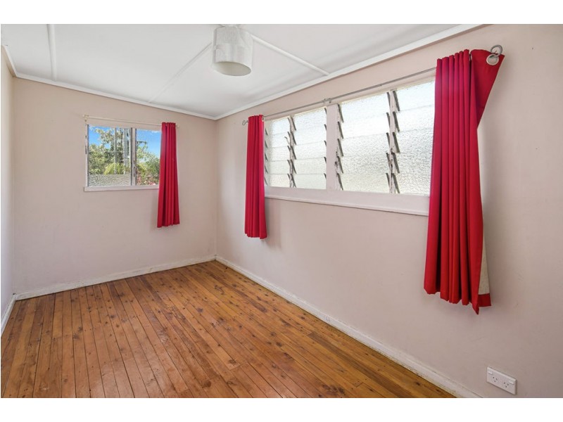 250 Whites Rd, Lota QLD 4179