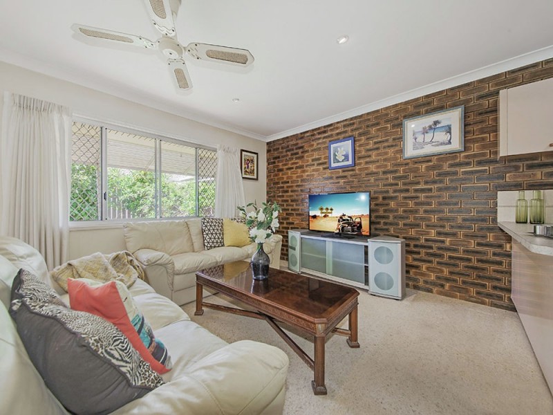 2 / 59 Emsworth Street, Wynnum QLD 4178