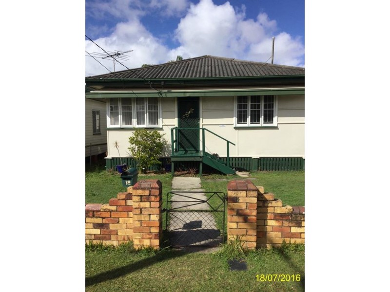 12 Clara street, Wynnum QLD 4178