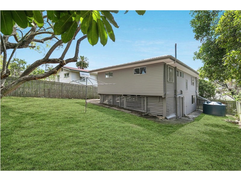 143 Mount Gravatt Capalaba Rd, Upper Mount Gravatt QLD 4122