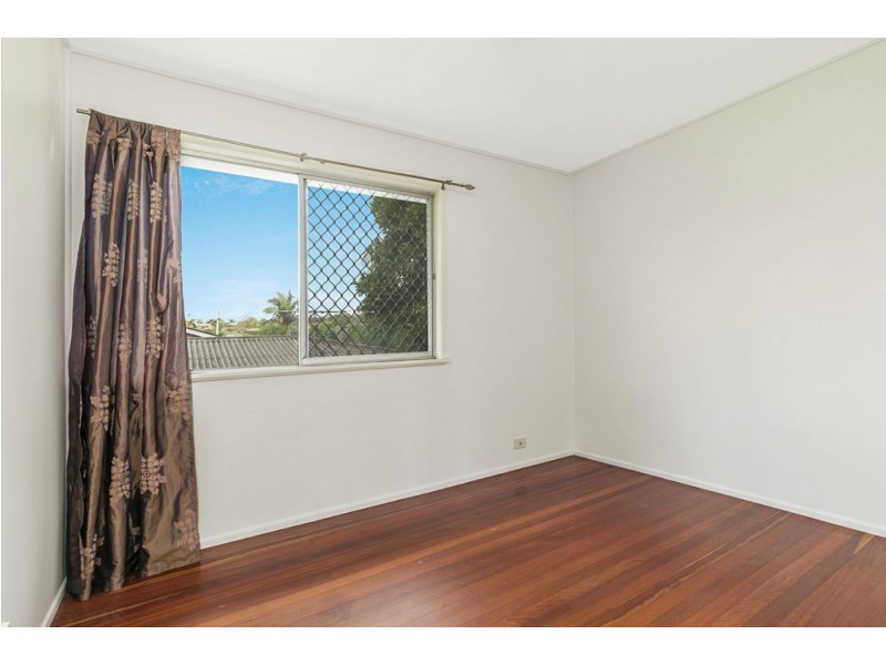 143 Mount Gravatt Capalaba Rd, Upper Mount Gravatt QLD 4122