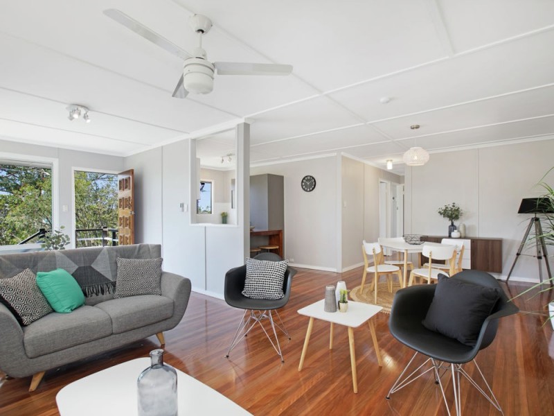 86 Roseneath Parade, Wynnum West QLD 4178