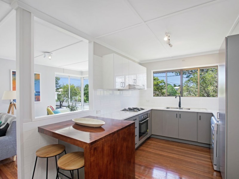 86 Roseneath Parade, Wynnum West QLD 4178