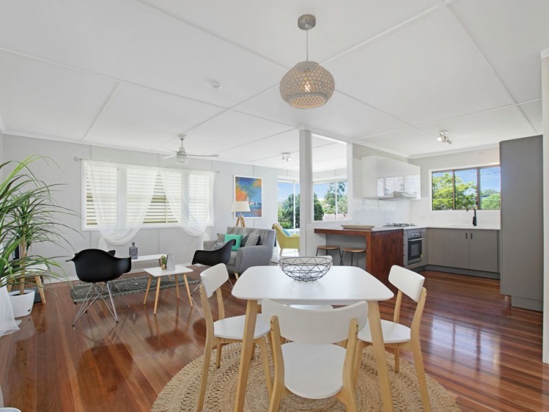 86 Roseneath Parade, Wynnum West QLD 4178