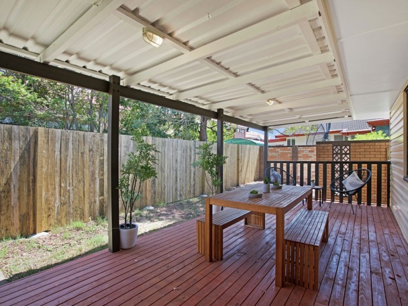 86 Roseneath Parade, Wynnum West QLD 4178