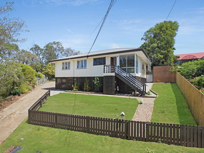 86 Roseneath Parade, Wynnum West QLD 4178