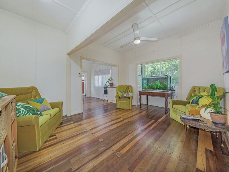 301 Preston Road, Wynnum West QLD 4178