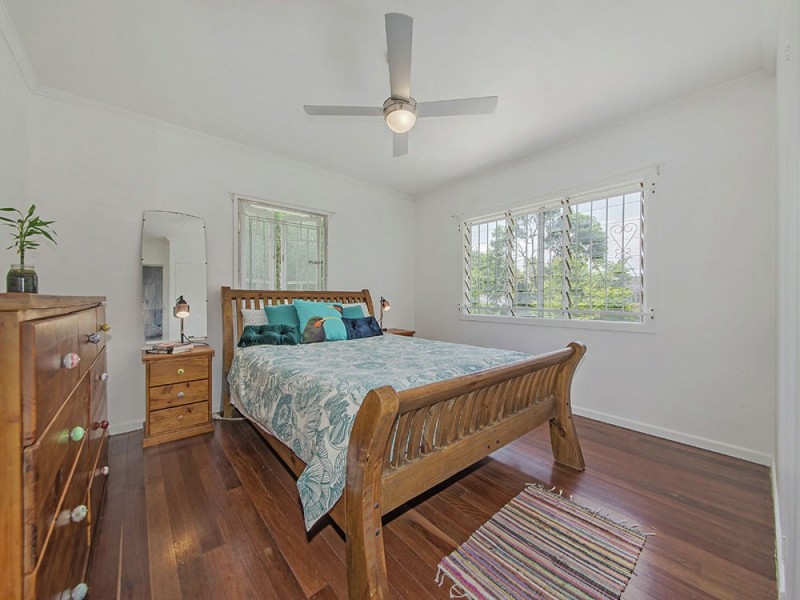 301 Preston Road, Wynnum West QLD 4178