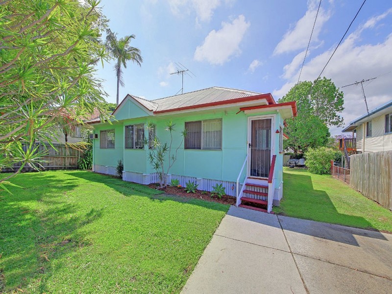 301 Preston Road, Wynnum West QLD 4178