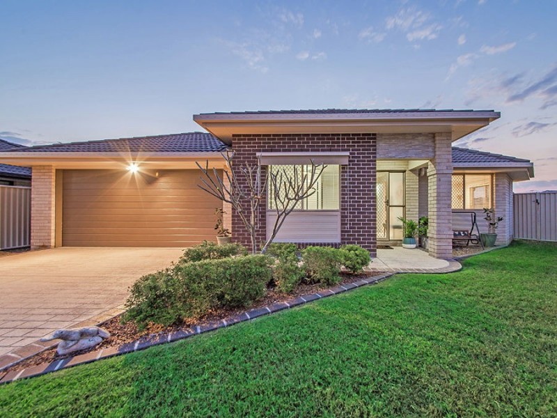 8 Venn Court, Wynnum West QLD 4178