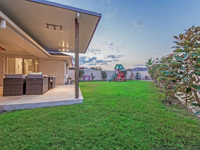 8 Venn Court, Wynnum West QLD 4178