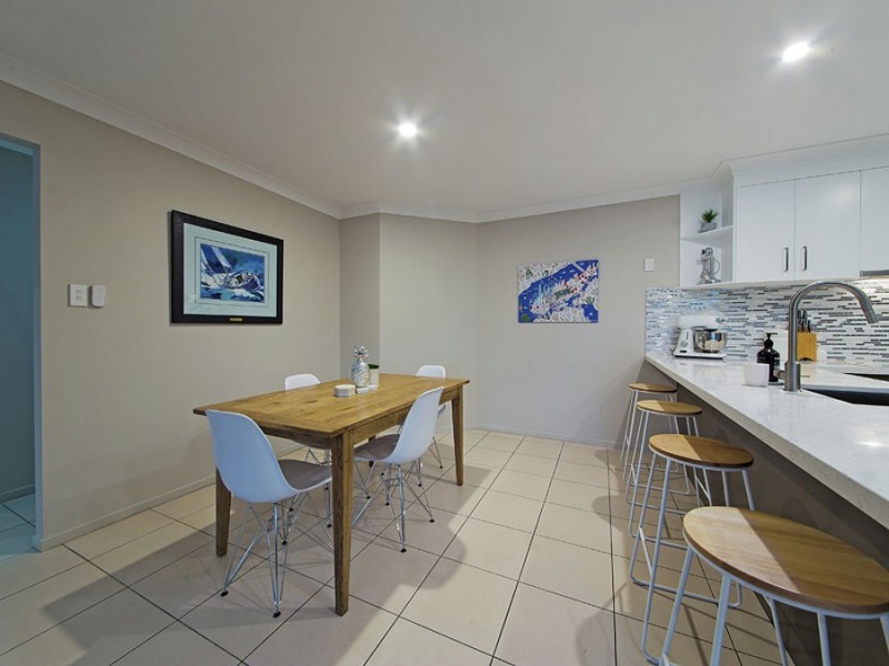 8 Venn Court, Wynnum West QLD 4178