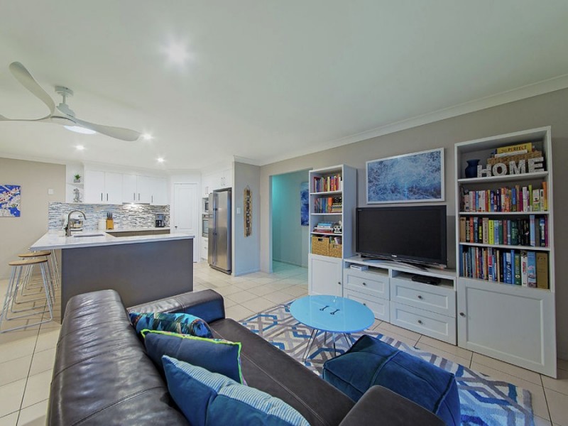 8 Venn Court, Wynnum West QLD 4178