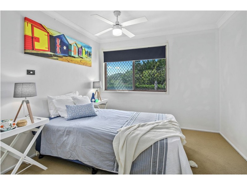 43 Arnold St, Manly QLD 4179