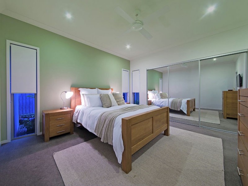 3 Thomson Place, Wakerley QLD 4154