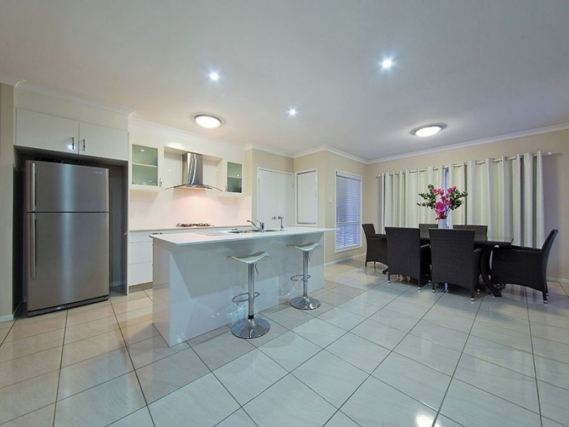 49 Doherty Place, Wakerley QLD 4154