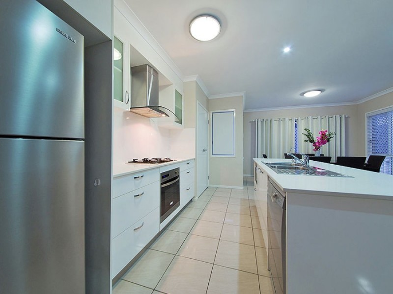 49 Doherty Place, Wakerley QLD 4154