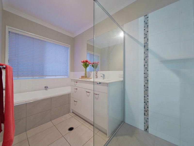 49 Doherty Place, Wakerley QLD 4154
