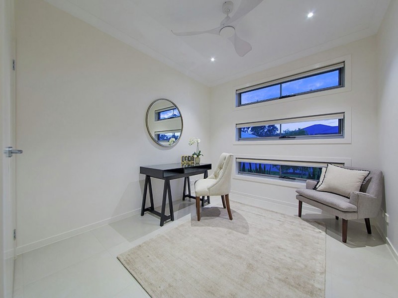 25 Nichols Street, Gumdale QLD 4154