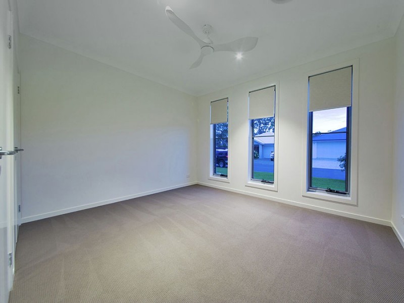 25 Nichols Street, Gumdale QLD 4154