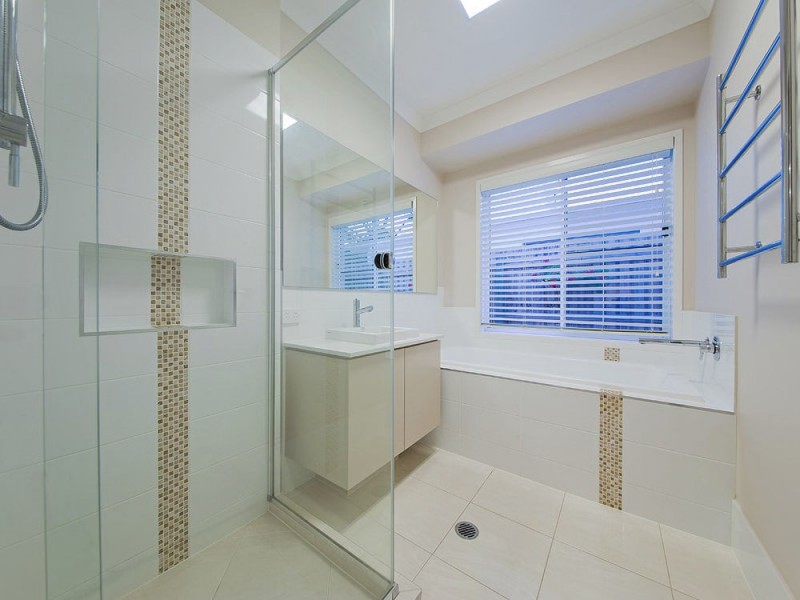 17 Foxwood Circuit, Wakerley QLD 4154