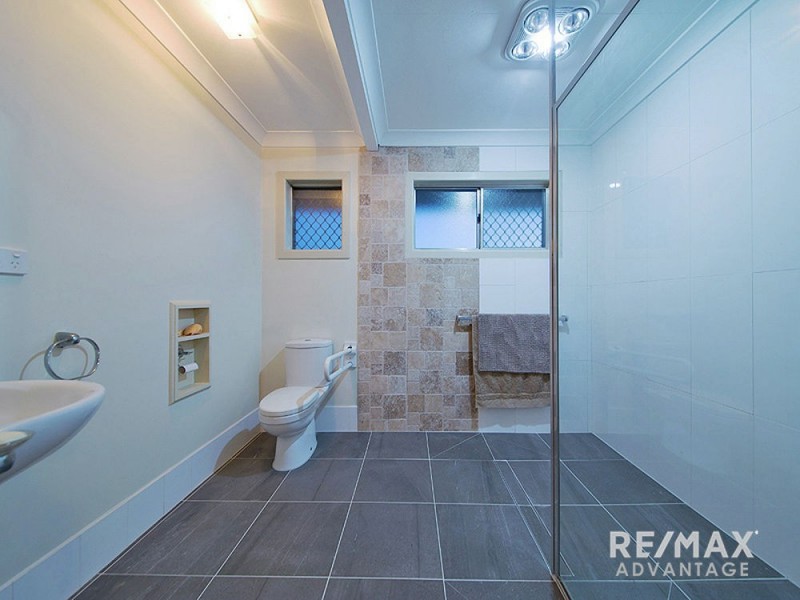 23 Loynes Street, Wynnum West QLD 4178