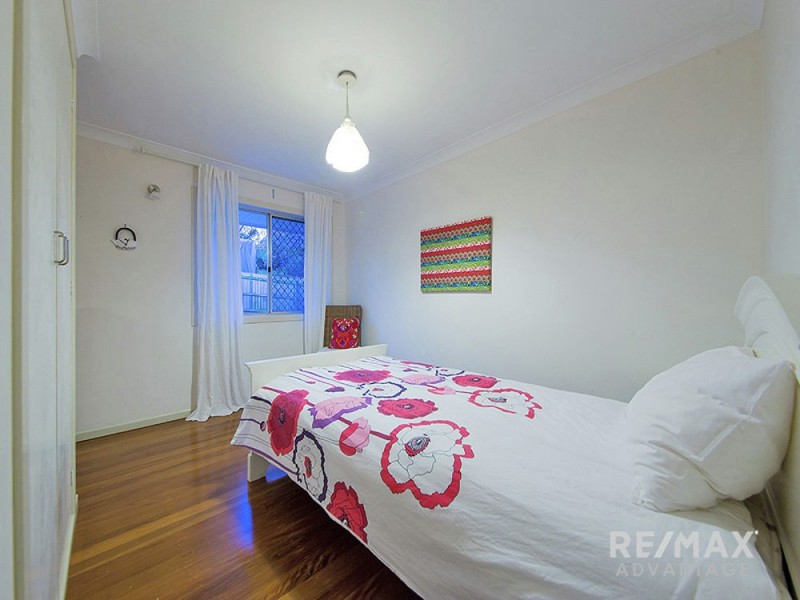 23 Loynes Street, Wynnum West QLD 4178
