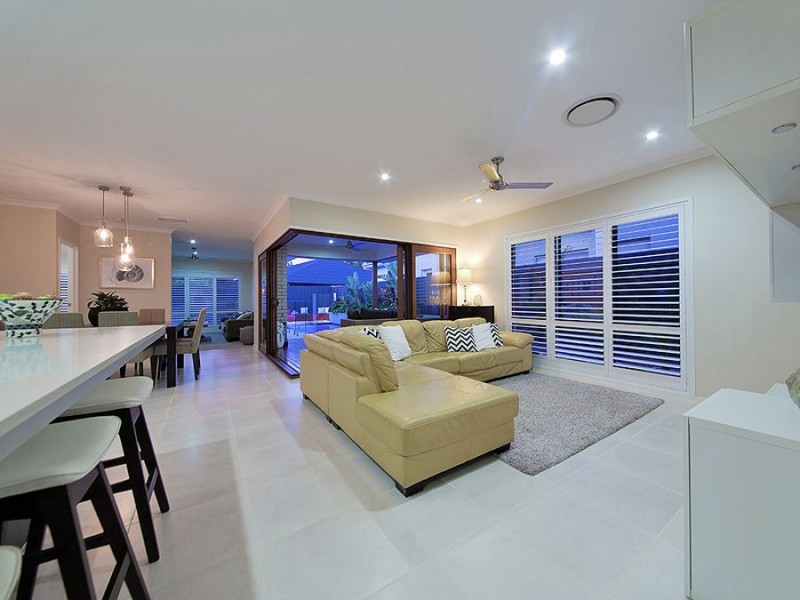 57 Foxwood Circuit, Wakerley QLD 4154