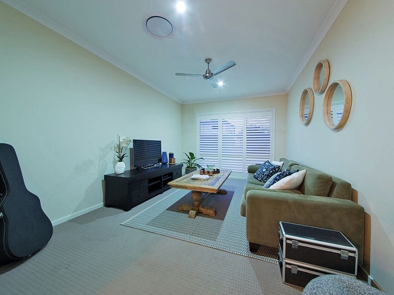 57 Foxwood Circuit, Wakerley QLD 4154