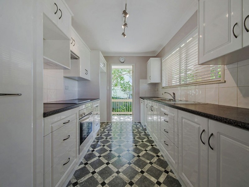 10 Iluka Street, Manly West QLD 4179