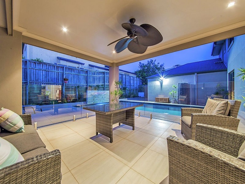 8 John Street, Manly West QLD 4179