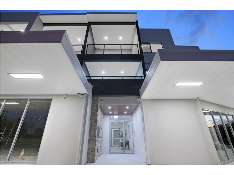 72 Pine St, Wynnum QLD 4178