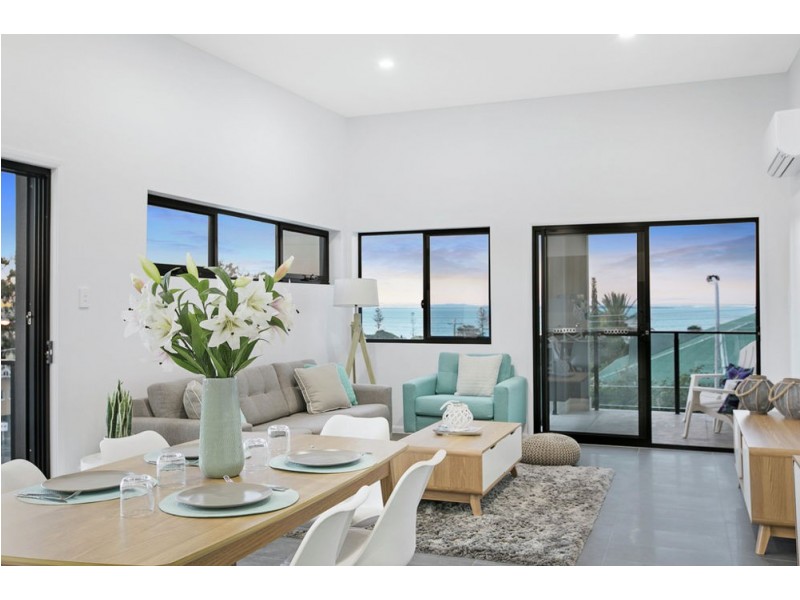 72 Pine St, Wynnum QLD 4178