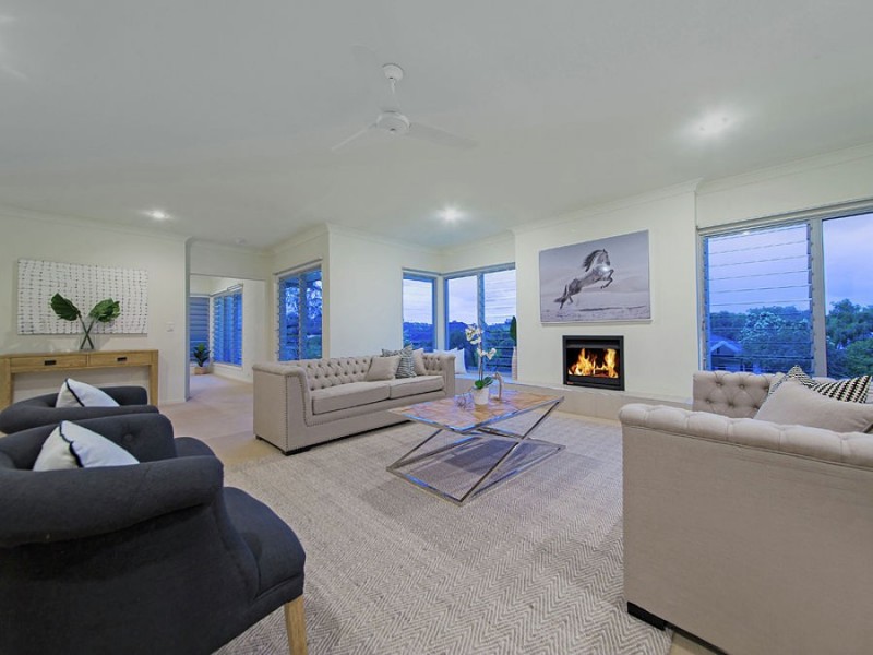 43 Mossvale Drive, Wakerley QLD 4154