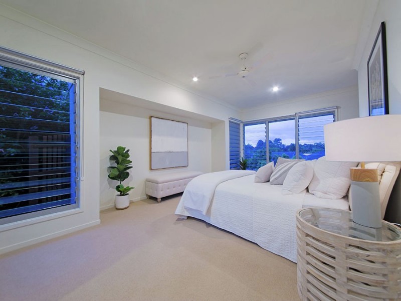 43 Mossvale Drive, Wakerley QLD 4154