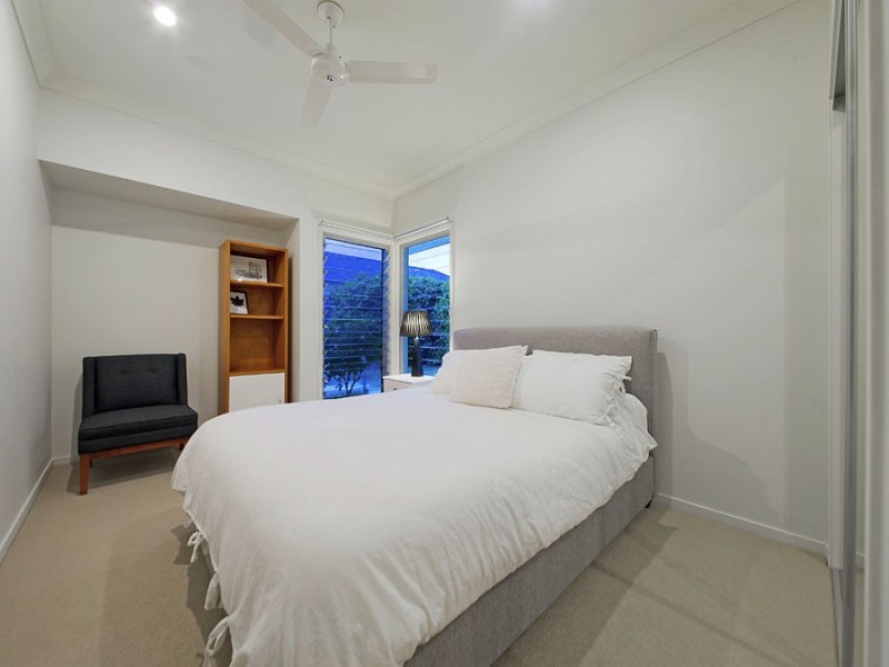 43 Mossvale Drive, Wakerley QLD 4154